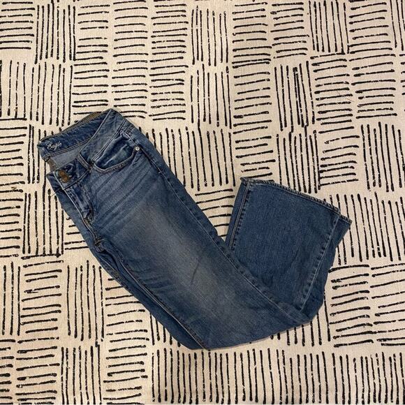 American Eagle Stretch Artist Bootcut Medium Wash Low Rise Jeans Size 8 - Picture 1 of 7